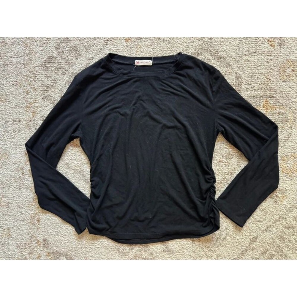 Women’s ruched sides solid black top